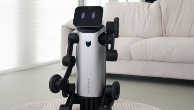 TOPBRAND | 镜识科技获融资；BIRKENSTOCK推出护理系列；乐事品牌重塑；万科董事长辞职