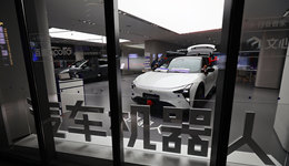 吉利战略收缩，李书福的儿子也不能例外