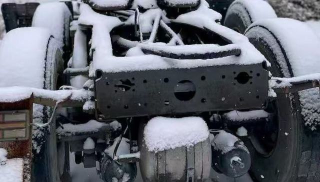 北方“一夜入冬”的双重挑战：不止要扛住低温，还要应对气候反常