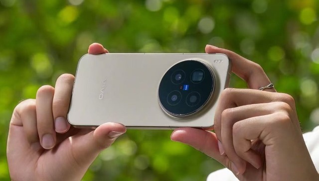 vivo新机发布会，为何不爱讲AI故事了？