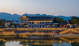 君亭直營店有點開不動了，壓力來到莫鑫亨這邊