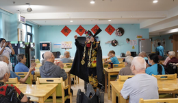 3亿“新老人”撑起餐饮新蓝海