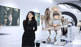 Z世代藝術(shù)能量空降甬城！陳嫣冉作品登陸寧波國際畫廊周