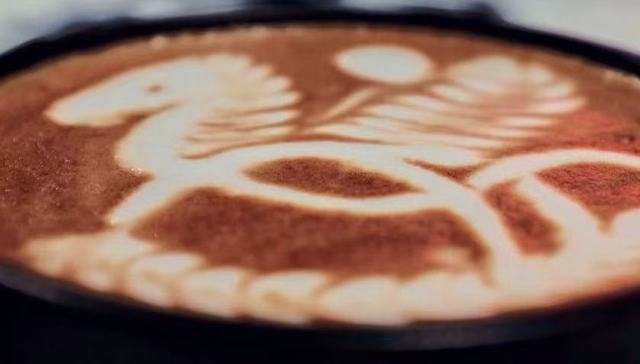 星巴克下了餐桌，上了菜单