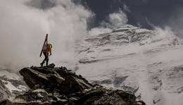 北面巔峰25年：一根繩索上的生死信任與探索傳奇