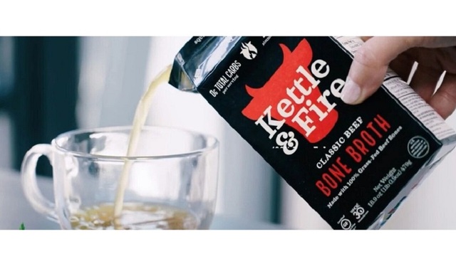 骨头汤装进牛奶盒，被美国人当“饮料”，一年卖出上亿美元