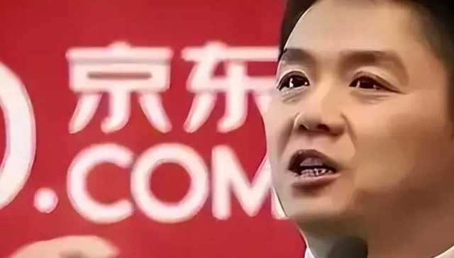 阵前换将，刘强东刀口向内