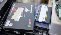 价格翻倍的“金条”，等等党组不起电脑