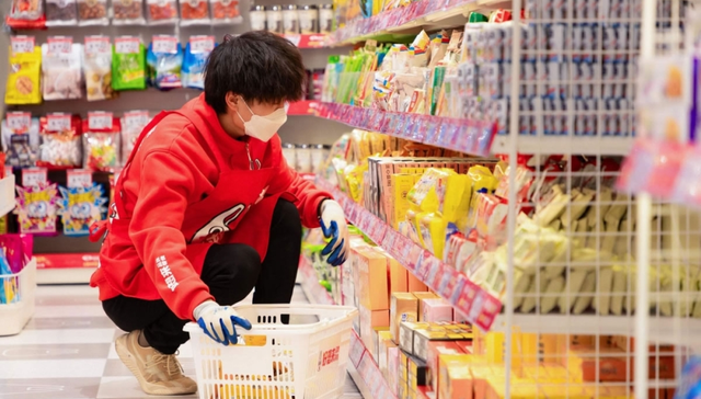 万辰“穷养”休闲零食品牌 