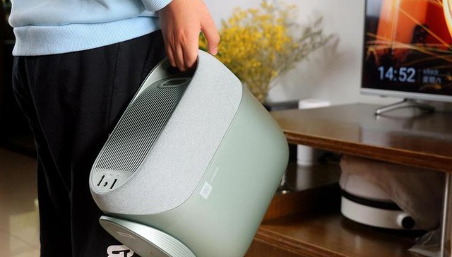 红极一时的投影仪，正在被“赶出”客厅