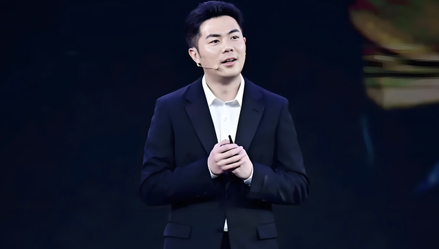 强强结合，霸王茶姬创始人迎娶“光伏女王”