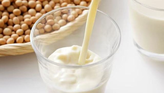 “豆奶大王”未能扭转业绩颓势，84岁掌舵人不敢退休