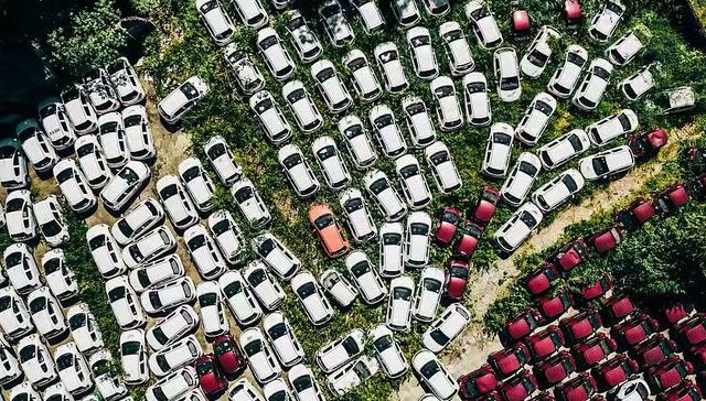 锂电回收千亿赛道启航：大厂逆市扩规模，资本鏖战“城市矿山”