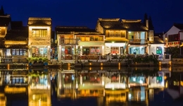 这届“野生文旅”，野的是体验，卷的是安全