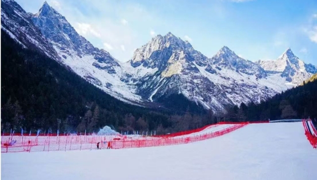 成都两小时直达！这个冬天去四川阿坝理县解锁冰雪运动的乐趣 |“川”越冰雪遇见你
