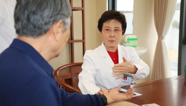 济宁年度瞬间丨家门口来了北京名医