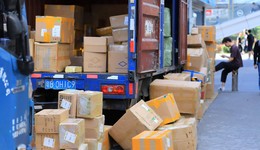 快遞2025：誰在股價狂歡，誰在利潤掙扎？