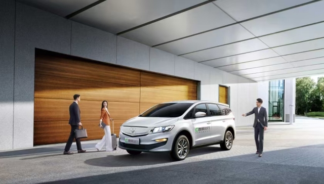 2.9亿吞下吉利系两资产，曹操出行回避了正面战场？