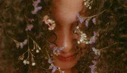 特别策划 | 从日常生活到工作，从独处到人际关系，女性如何面对生存课题？