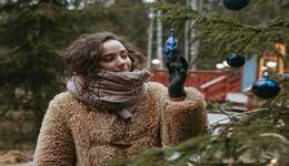 2026老钱家的“披貂”潜规则：身价越高，穿得越“重”？