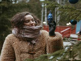 2026老钱家的“披貂”潜规则：身价越高，穿得越“重”？