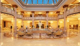 文华东方退市，高端酒店也得“二次创业”