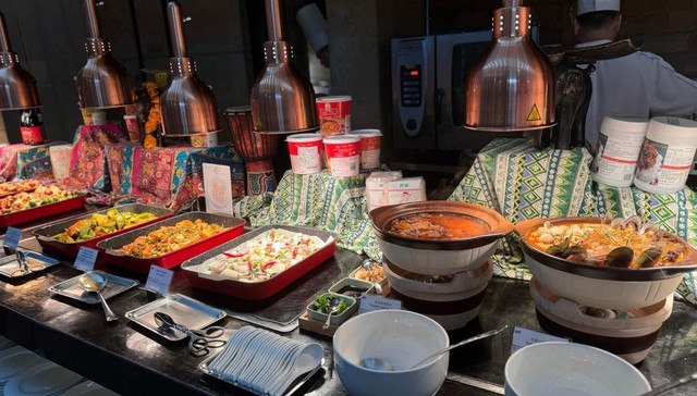 自助餐不止“拯救”餐饮，还要盘活商圈？