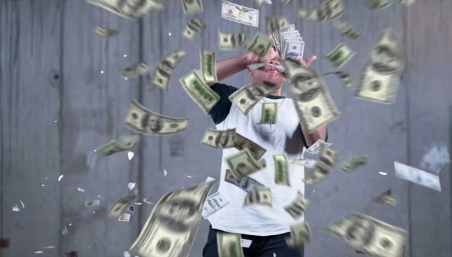 大厂AI的春节焦虑：除了撒钱，别无新招？