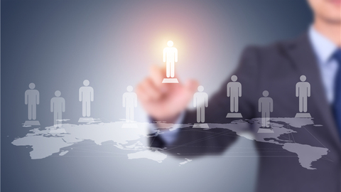 鲁股观察 | 山东玻纤董事长因龄离任，转型关键再迎人事更迭