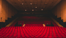 年会停了，但没人怀念它