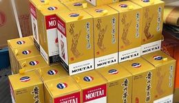 黄牛代抢生意，“推高”茅台价格？