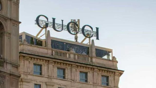 销售额连跌三年还要降价，Gucci离顶奢越来越远，管理层称未来将继续关店