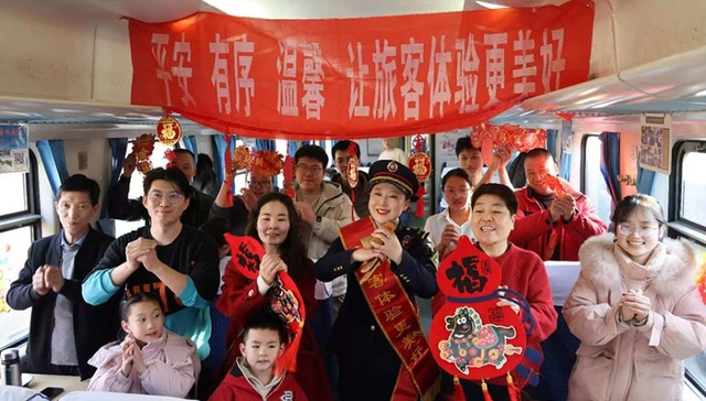 新春走基层 | “全能”列车长的第14个春运
