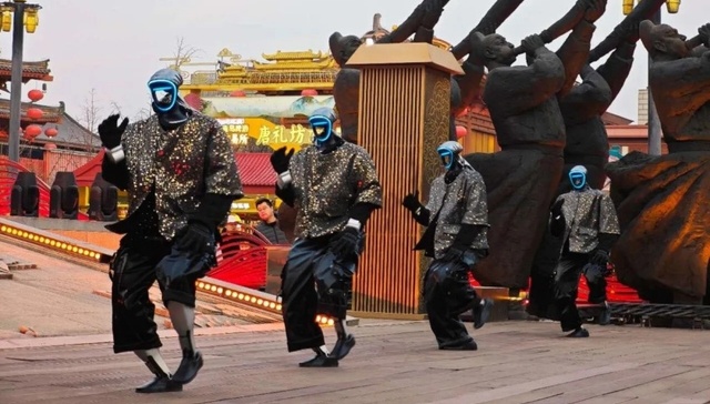 未来已来！机器人“入职”西安曲江新区