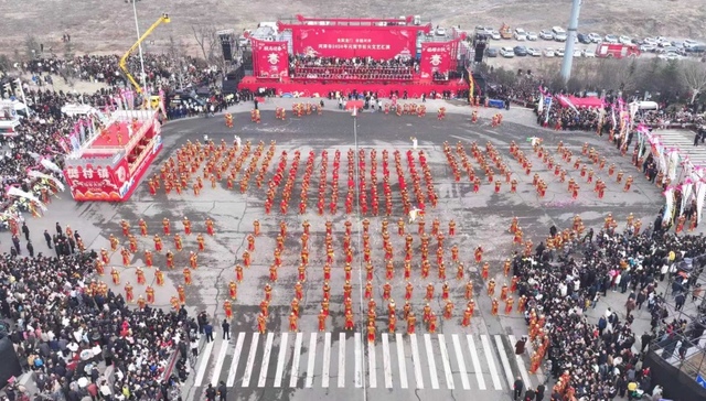 鱼跃龙门闹元宵 非遗社火耀河津