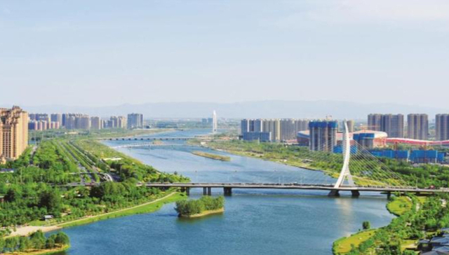 山西代表团代表接受中外媒体采访