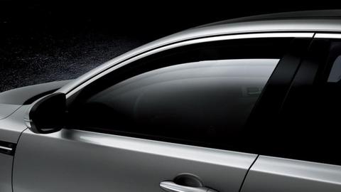 福耀玻璃：2025年营收净利双增，全年现金分红占比58.85%