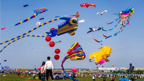 时评｜纸鸢乘风起，潍坊借盛会奔赴“万亿”