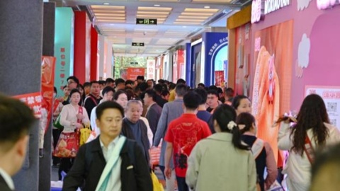 在成都青羊区解锁缤纷“春糖”时光