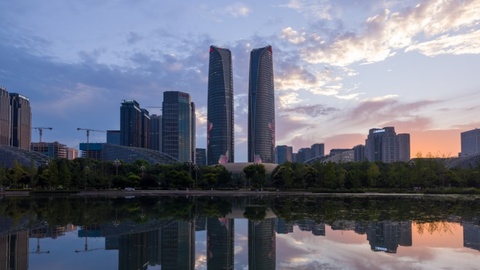 读懂两会“风向标”，四川民企抢占发展“新赛道”