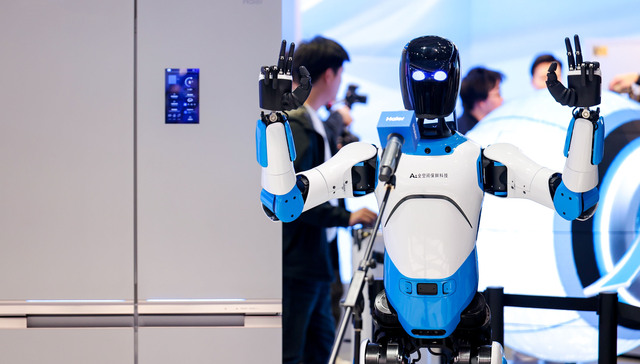 全球家电赛道，AI“大战”硬件派