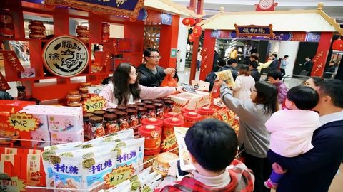 雀巢敲定徐福记新帅：刘兴罡“交棒”快消老将王斌，曾有宝洁、蒙牛和白象等领导经验