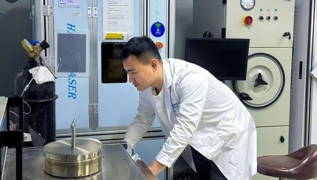 青科大博士生斩获两项全国荣誉!