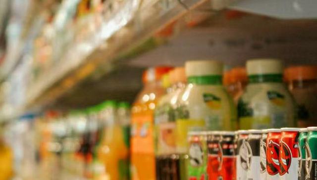 市场份额赶超红牛，东鹏饮料去年收入209亿元，押宝张雪机车被指“赢麻了”