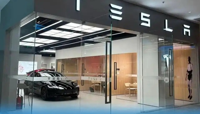 48小时紧急封禁，6.4万元特斯拉FSD遭极客破解