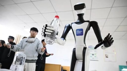 山东城市观察｜拿下省级资质之后：青岛具身智能数据训练场能否跑通变现闭环？