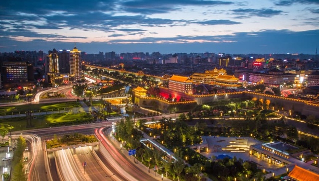 从“开发区”到“产业集团”：曲江新区的新使命