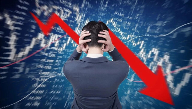 股票连续跌停，董事长举报董秘，这家光伏公司怎么了？