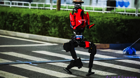 十一个为什么，看懂亦庄机器人马拉松