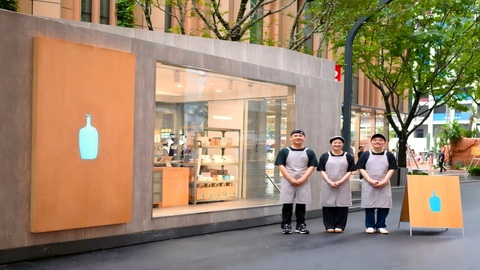 瑞幸大股东正式“喝上”蓝瓶咖啡，这把全球咖啡竞争“高端局”要怎么打？